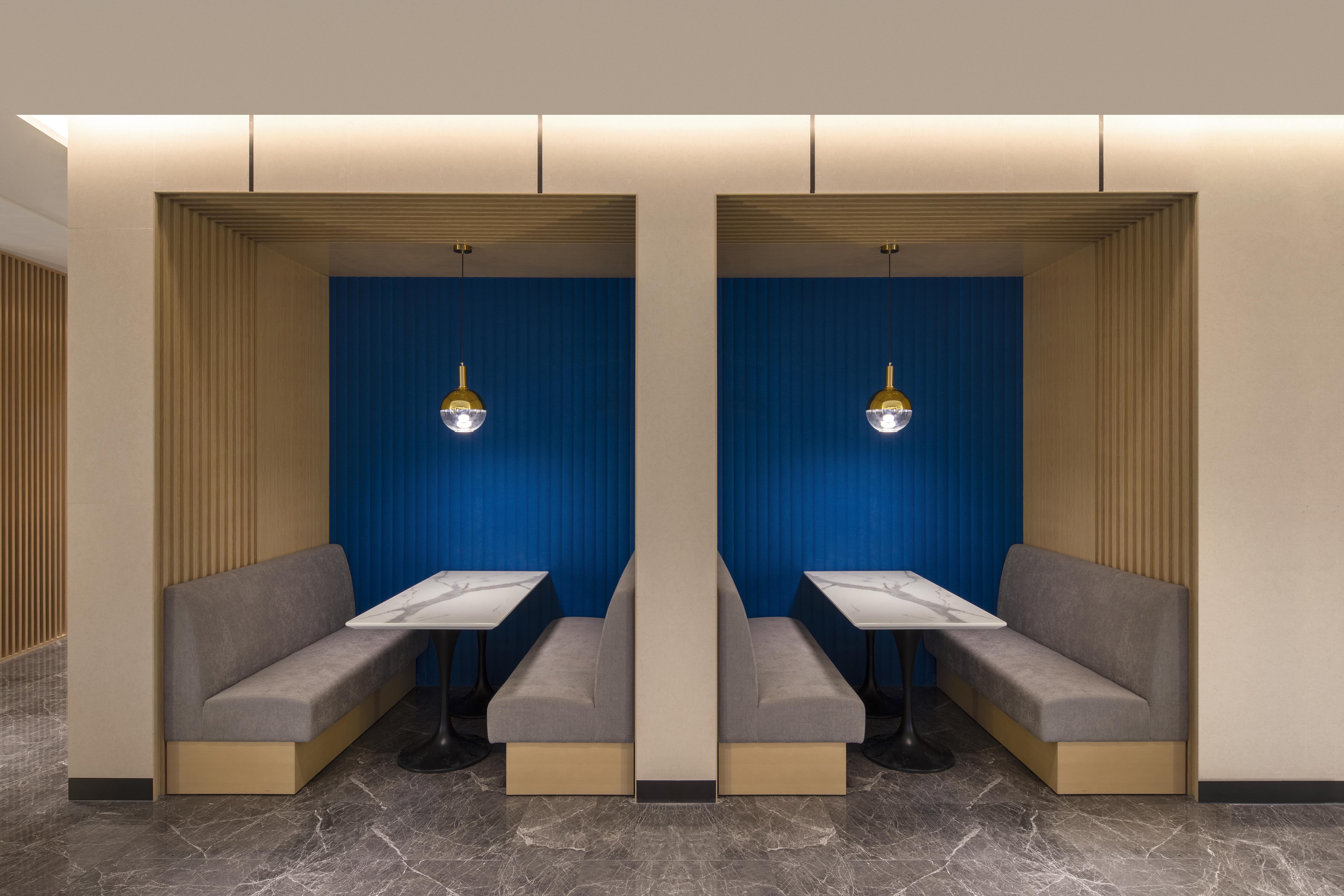 Express Yizhuang Center By Ihg Hotel 4*